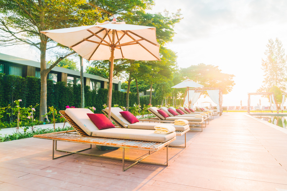 HOTEL & RESORTS